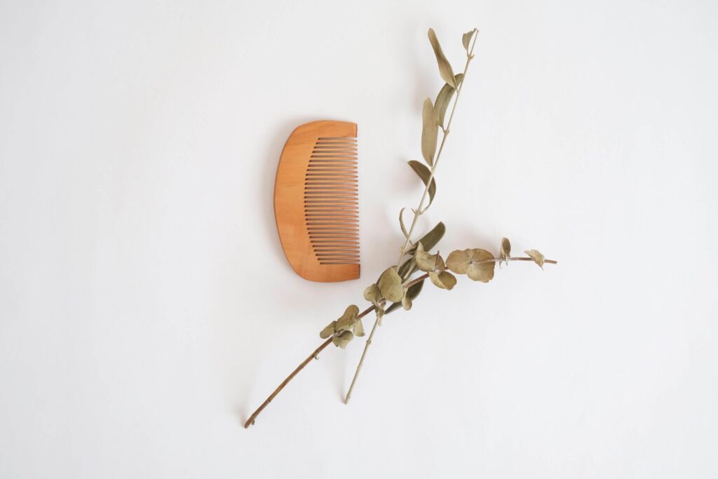 Hair Care, Comb - Foto by Pexels Hair Care, Comb - Foto by Pexels