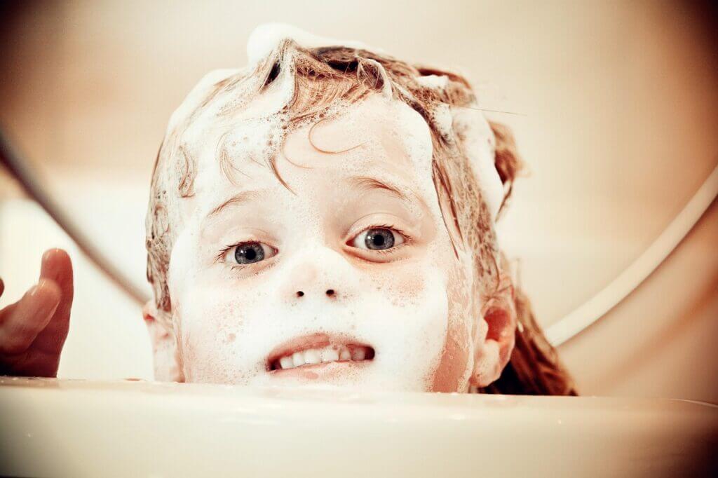 Shampo Jamur Kulit Kepala Anak - Foto by Pixabay (Pezibiar) Shampo Jamur Kulit Kepala Anak - Foto by Pixabay (Pezibiar)